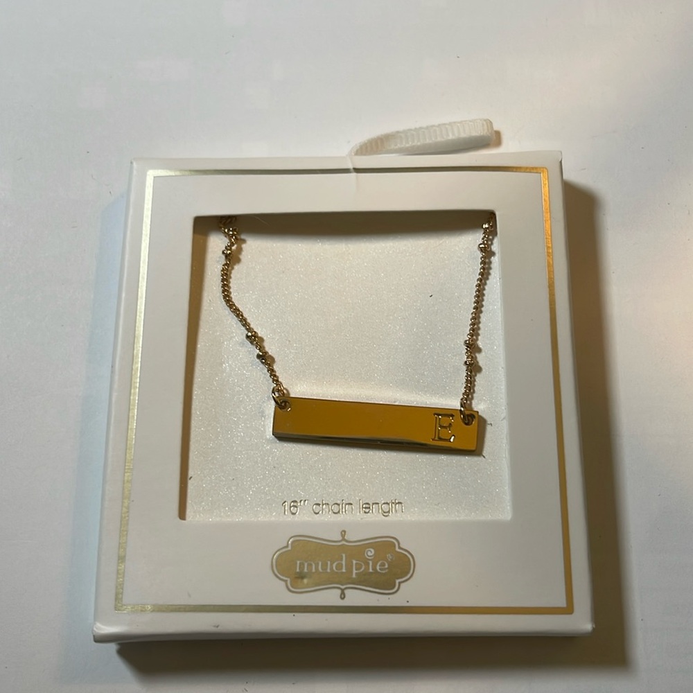 Initial “E” gold bar necklace by mudpie